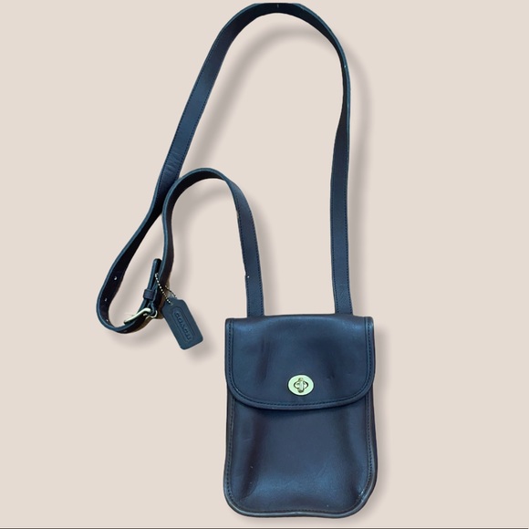 Coach Handbags - Vintage Coach Legacy Crossbody Bag